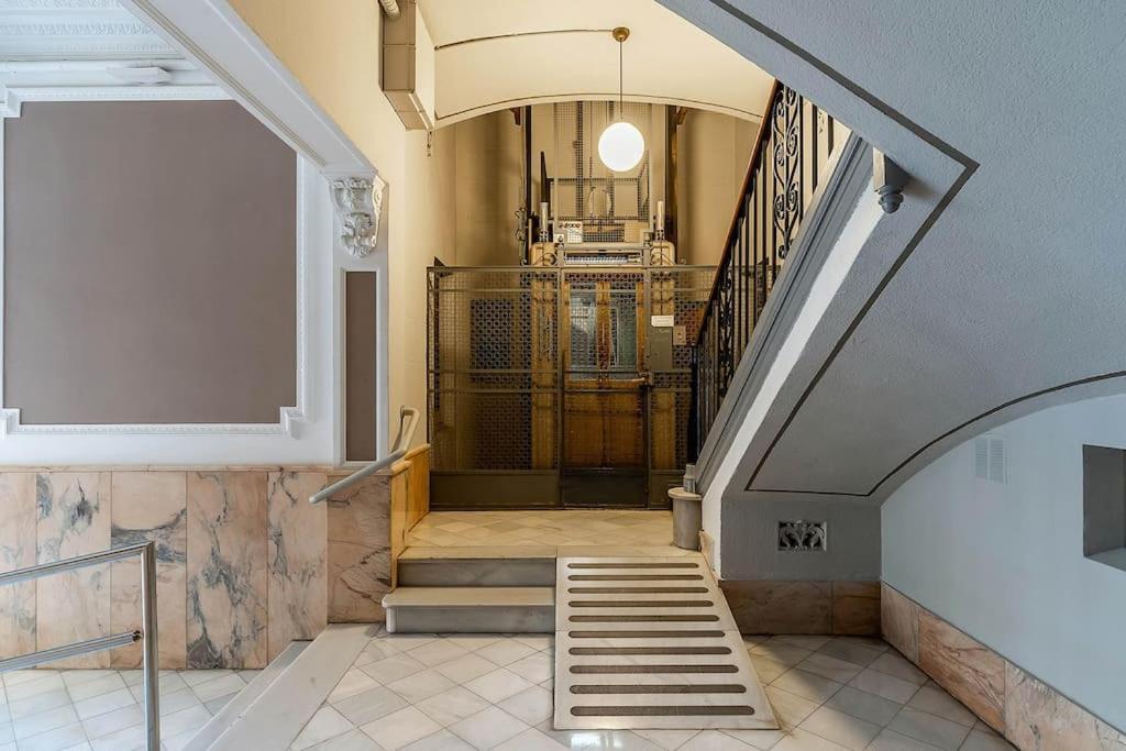 Canela Homes Barcelona Bailen מראה חיצוני תמונה
