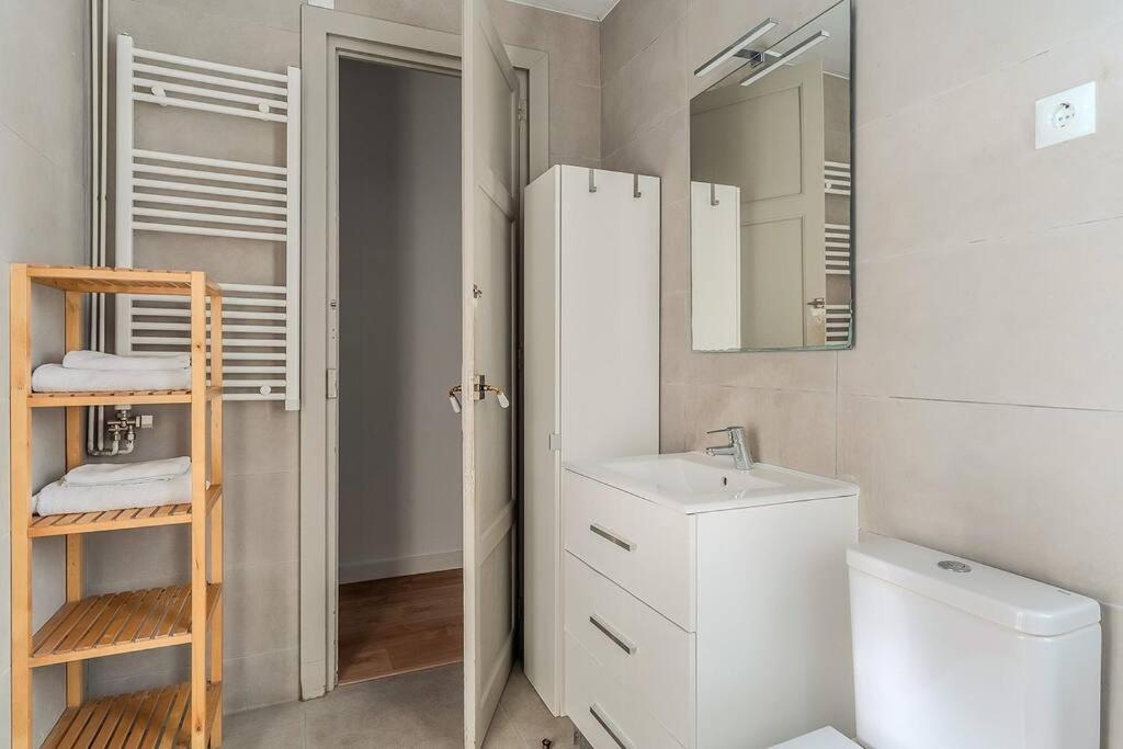 Canela Homes Barcelona Bailen מראה חיצוני תמונה